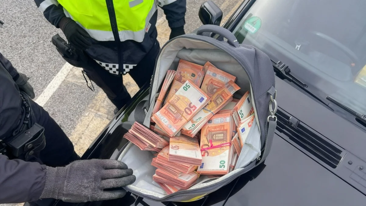 Incautan 200.000 euros falsos en un control en Valencia