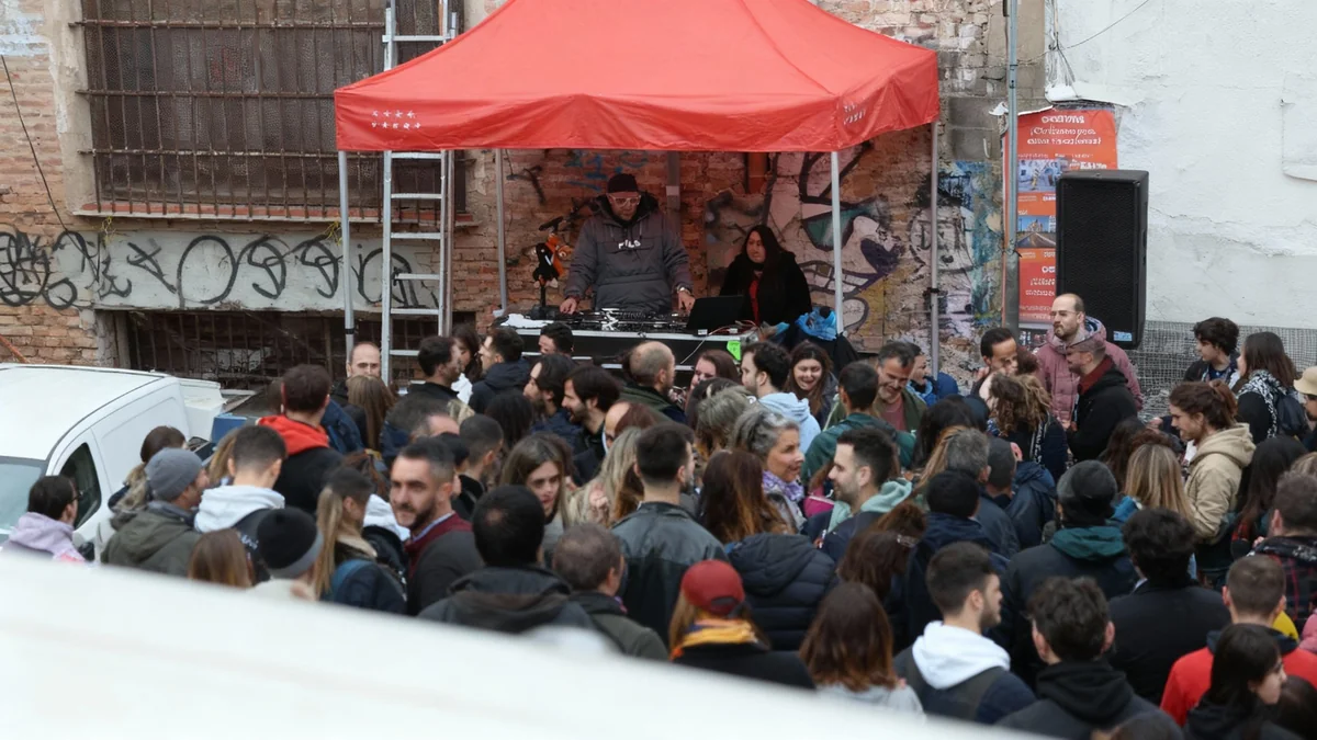 Vuelven las verbenas nocturnas a Ciutat Vella para las Fallas