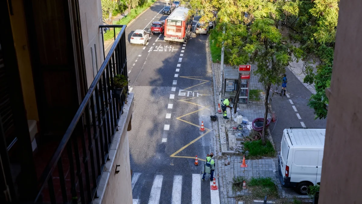 Valencia instala semáforos inteligentes en Blasco Ibáñez