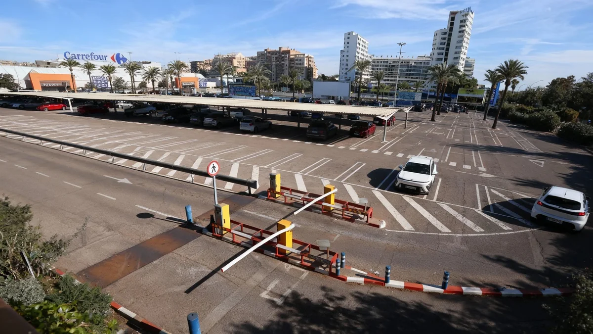 Luz verde a torres de hasta 16 plantas en el parking de Carrefour Campanar