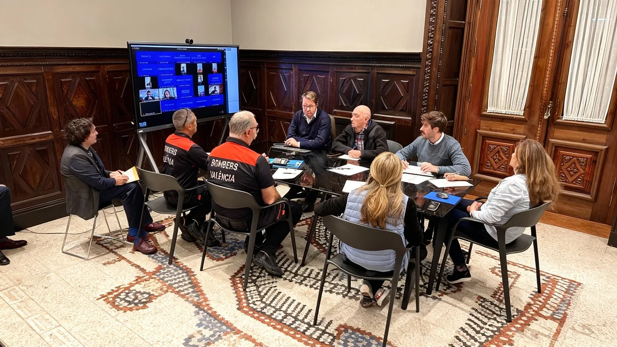 València evalúa suspender las clases del lunes por la alerta roja
