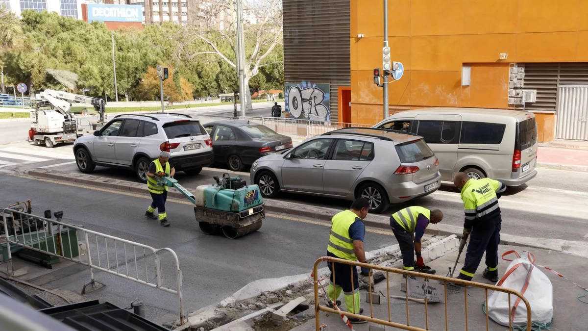 Herida grave una mujer atropellada por una carretilla en Pérez Galdós